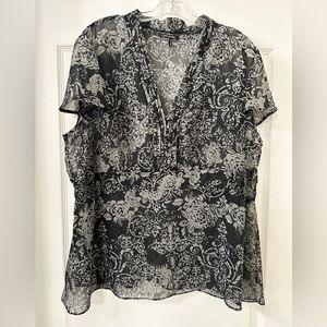 Daisy Fuentes Black and White Floral Blouse